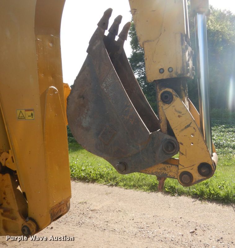 image for item FK9377 2004 Caterpillar 420D  backhoe