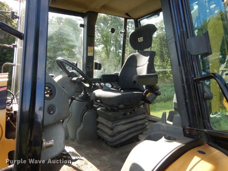 image for item FK9377 2004 Caterpillar 420D  backhoe