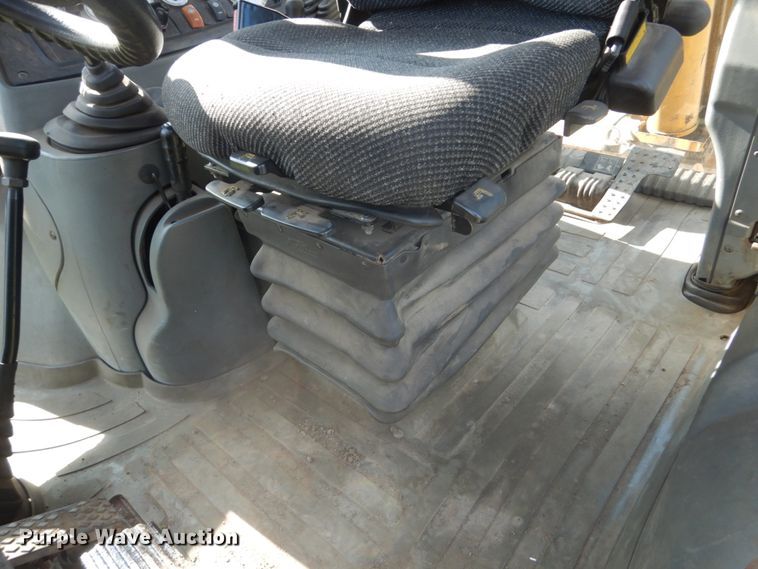 image for item FK9377 2004 Caterpillar 420D  backhoe