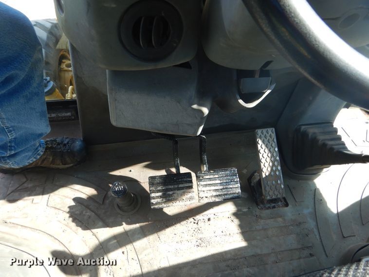 image for item FK9377 2004 Caterpillar 420D  backhoe
