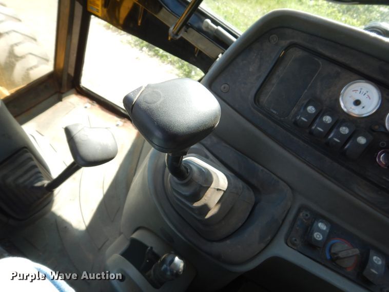 image for item FK9377 2004 Caterpillar 420D  backhoe