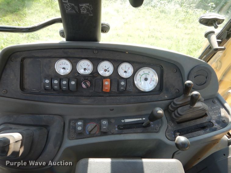 image for item FK9377 2004 Caterpillar 420D  backhoe