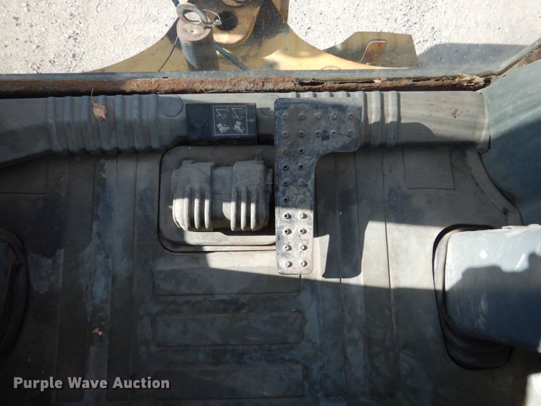 image for item FK9377 2004 Caterpillar 420D  backhoe