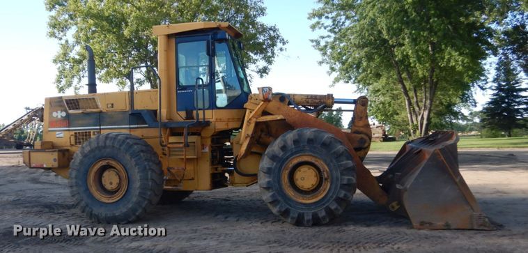 image for item FK9398 1989 Komatsu WA450-1L  wheel loader