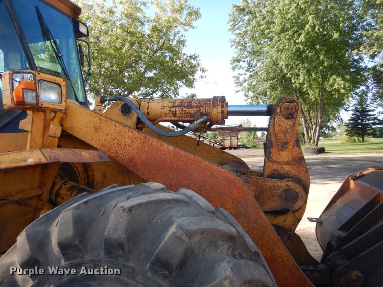 image for item FK9398 1989 Komatsu WA450-1L  wheel loader