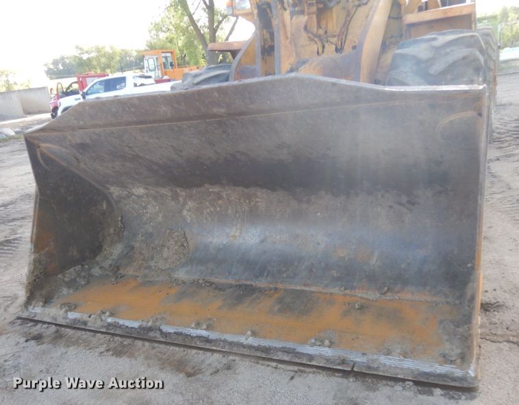 image for item FK9398 1989 Komatsu WA450-1L  wheel loader