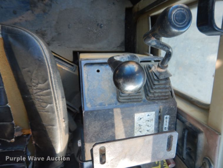 image for item FK9398 1989 Komatsu WA450-1L  wheel loader