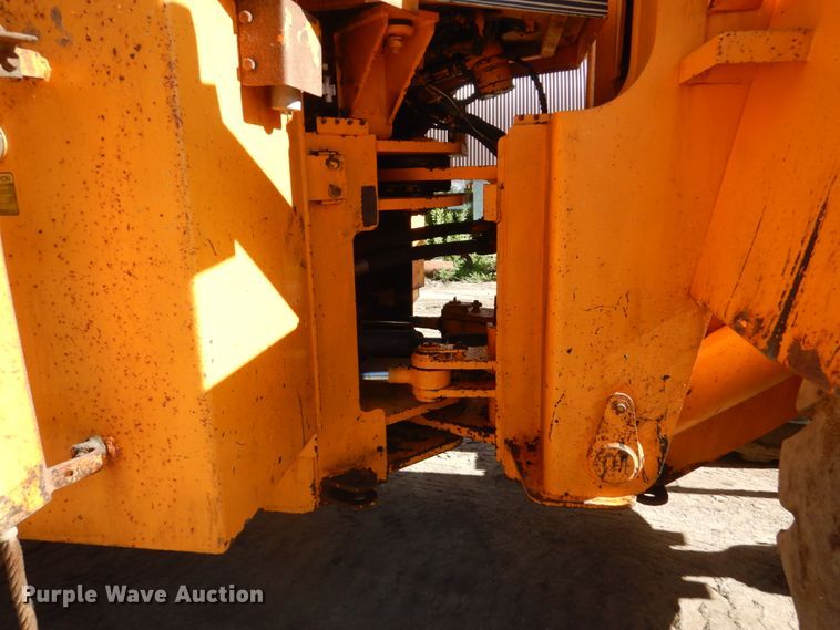 image for item FK9399 1996 Hyundai HL-35  wheel loader