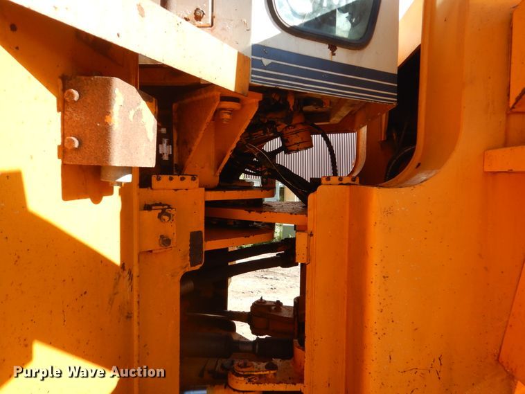 image for item FK9399 1996 Hyundai HL-35  wheel loader