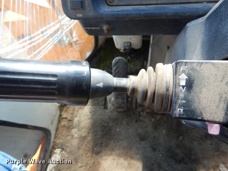 image for item FK9399 1996 Hyundai HL-35  wheel loader