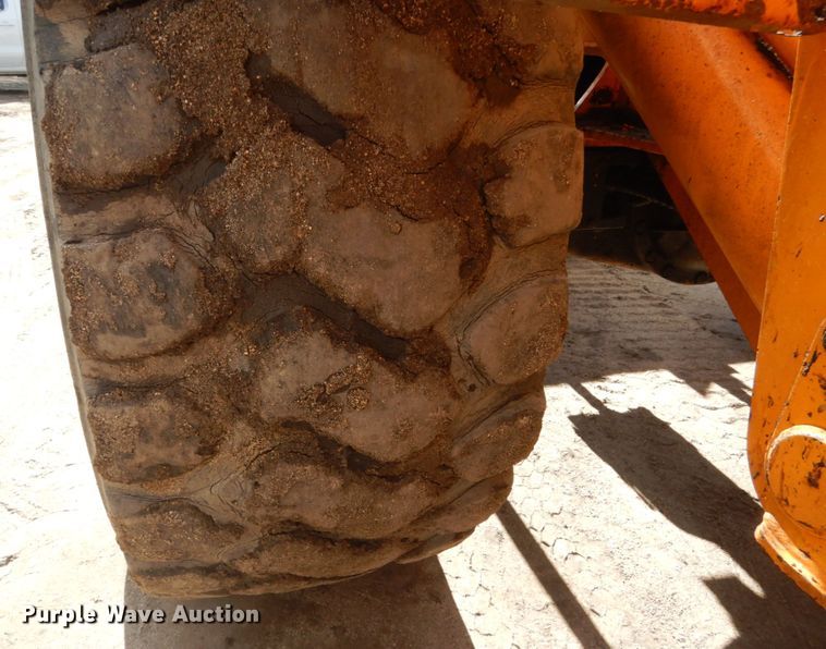 image for item FK9399 1996 Hyundai HL-35  wheel loader