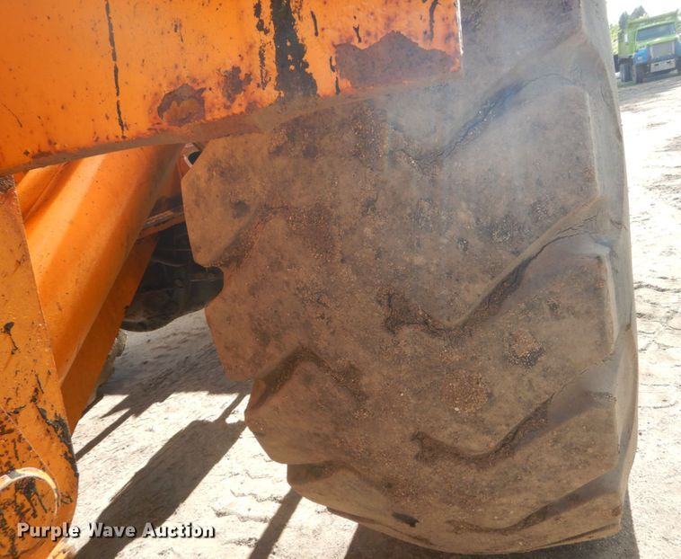 image for item FK9399 1996 Hyundai HL-35  wheel loader