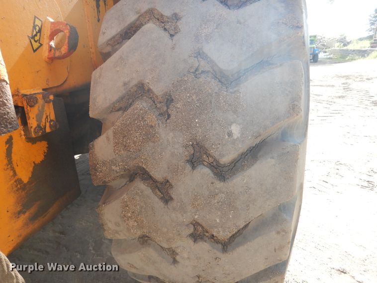 image for item FK9399 1996 Hyundai HL-35  wheel loader