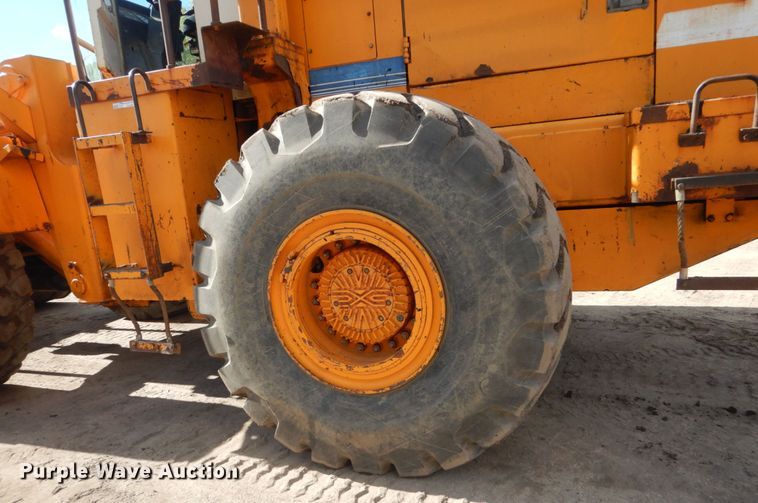 image for item FK9399 1996 Hyundai HL-35  wheel loader