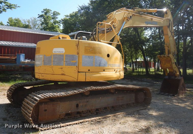 image for item FN9282 2001 Komatsu PC228USLC-2  excavator