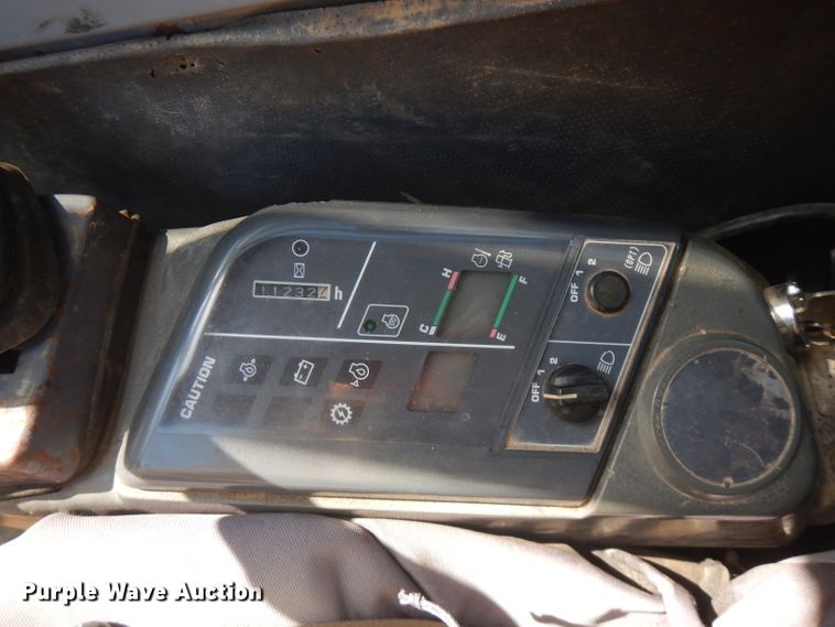 image for item FN9282 2001 Komatsu PC228USLC-2  excavator