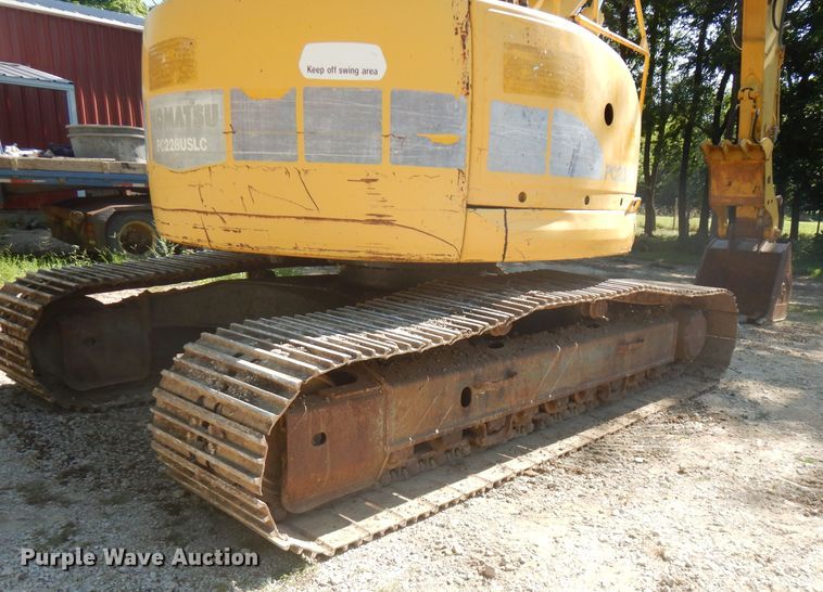 image for item FN9282 2001 Komatsu PC228USLC-2  excavator