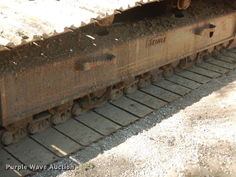 image for item FN9282 2001 Komatsu PC228USLC-2  excavator