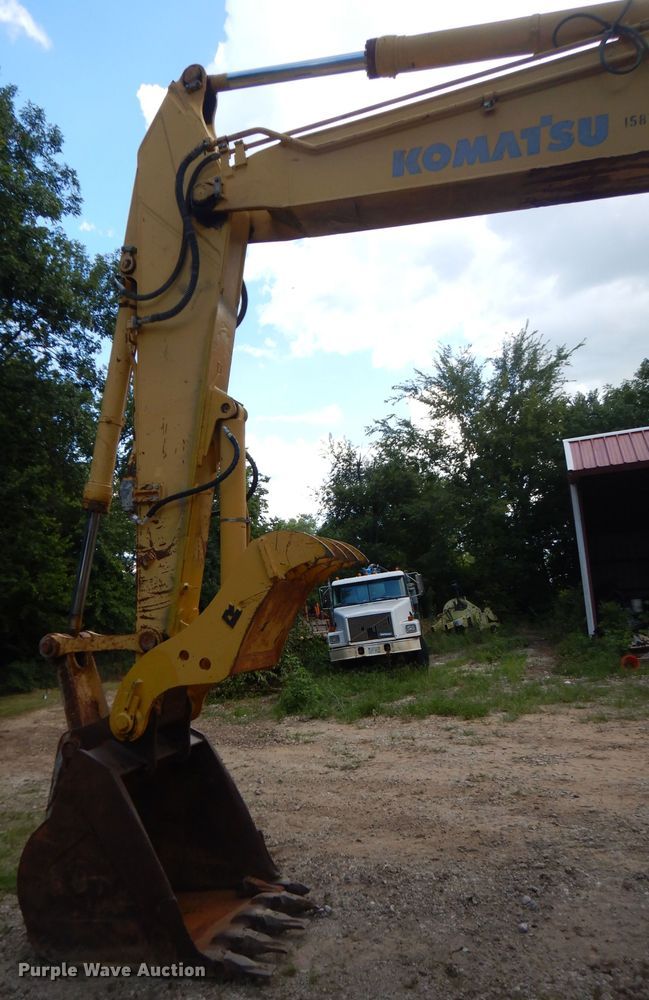 image for item FN9282 2001 Komatsu PC228USLC-2  excavator