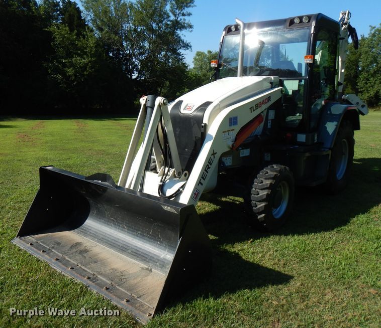 image for item FN9284 2015 Terex TLB840R  backhoe