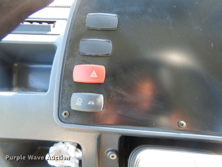 image for item FN9284 2015 Terex TLB840R  backhoe