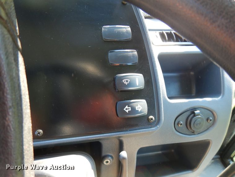 image for item FN9284 2015 Terex TLB840R  backhoe