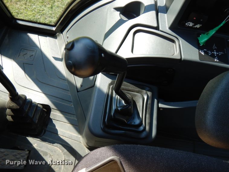 image for item FN9284 2015 Terex TLB840R  backhoe