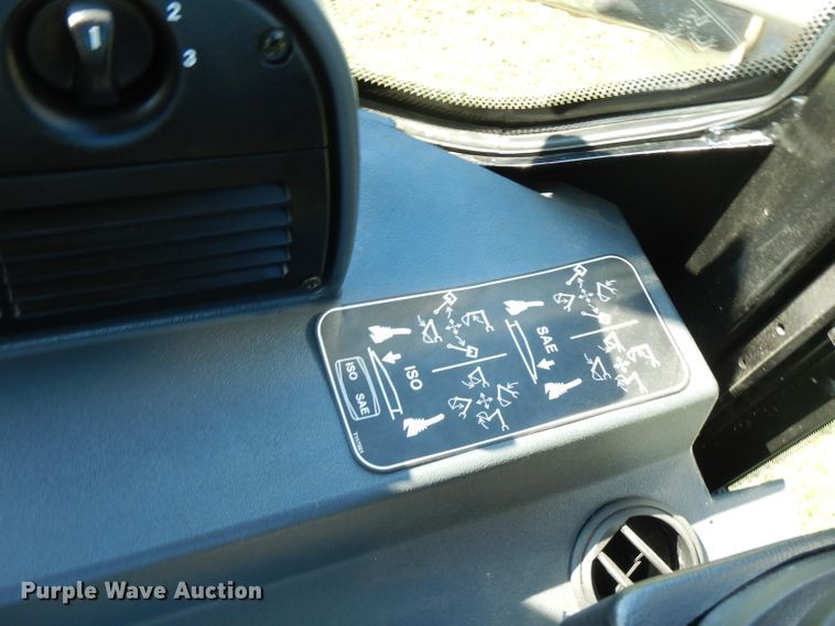 image for item FN9284 2015 Terex TLB840R  backhoe