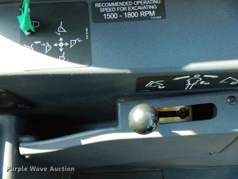 image for item FN9284 2015 Terex TLB840R  backhoe