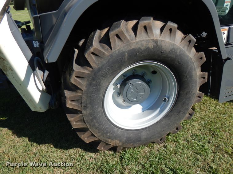 image for item FN9284 2015 Terex TLB840R  backhoe