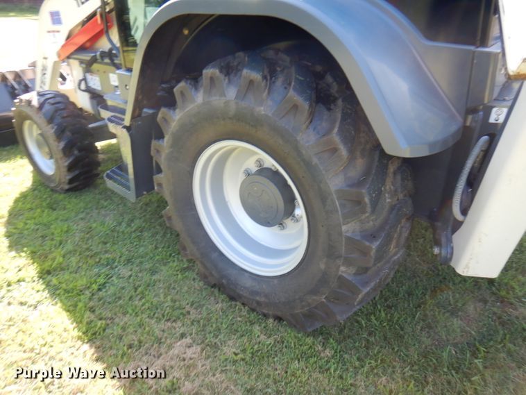 image for item FN9284 2015 Terex TLB840R  backhoe
