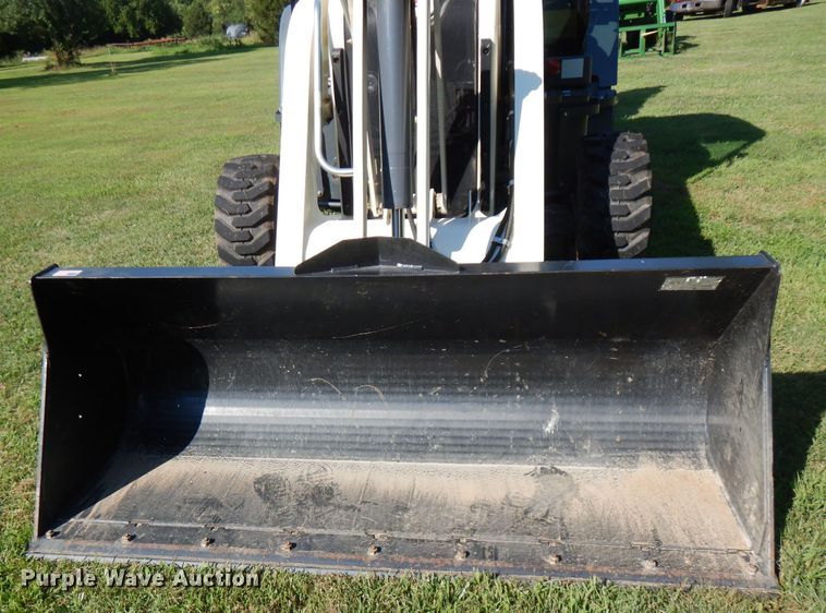 image for item FN9284 2015 Terex TLB840R  backhoe
