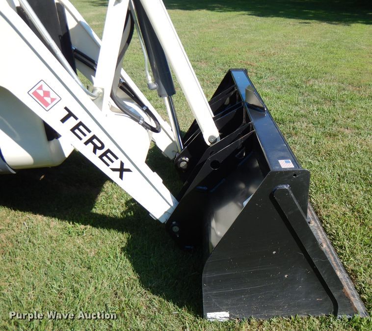 image for item FN9284 2015 Terex TLB840R  backhoe