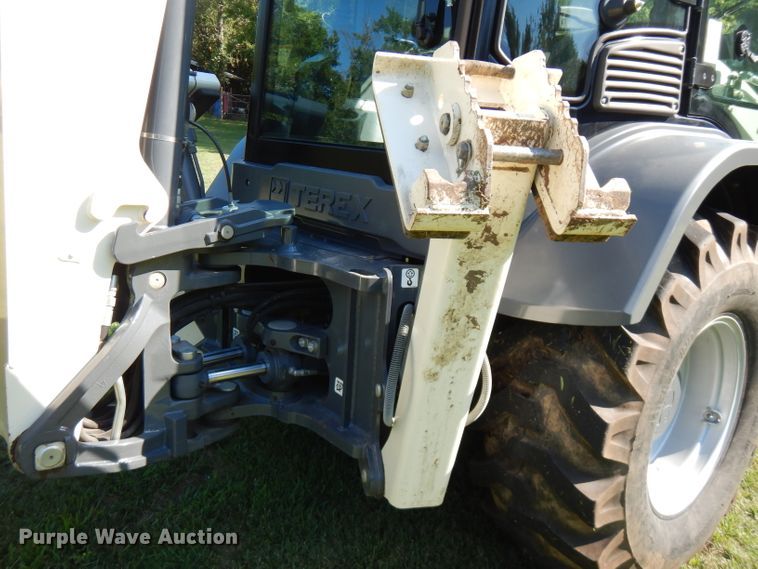 image for item FN9284 2015 Terex TLB840R  backhoe