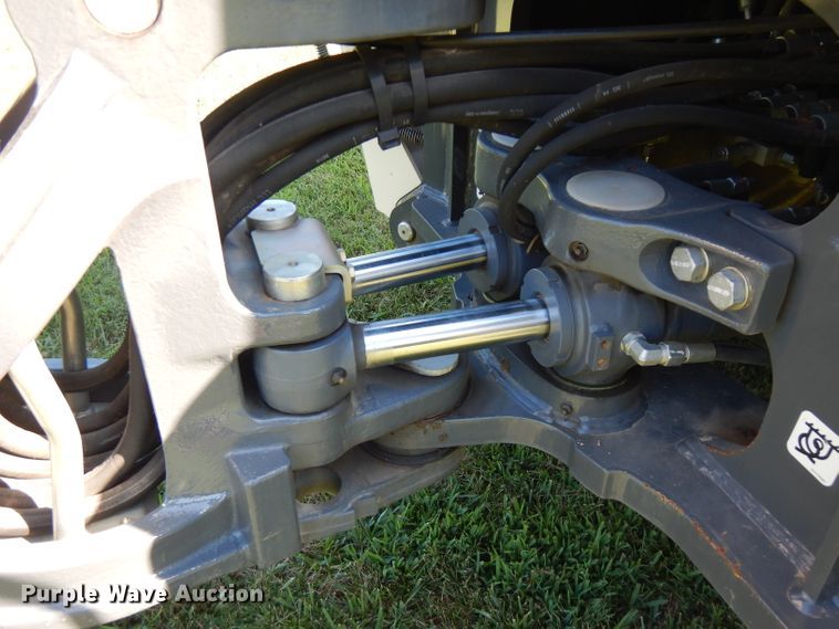 image for item FN9284 2015 Terex TLB840R  backhoe