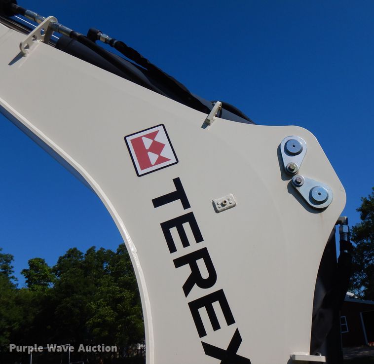 image for item FN9284 2015 Terex TLB840R  backhoe