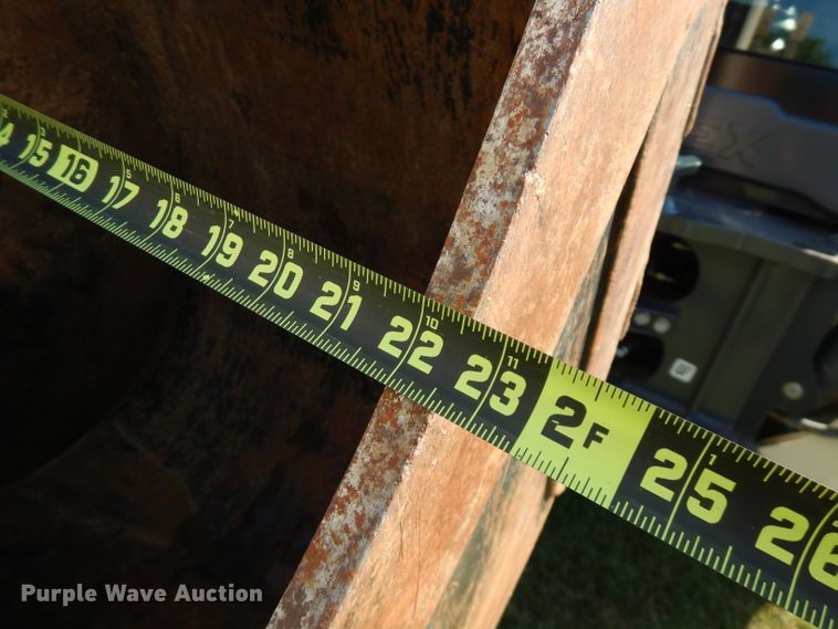 image for item FN9284 2015 Terex TLB840R  backhoe