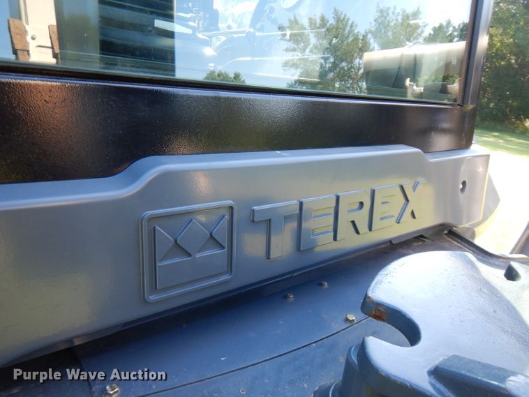 image for item FN9284 2015 Terex TLB840R  backhoe