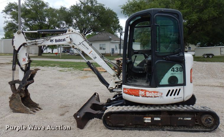 image for item FN9298 2006 Bobcat 430HAG  mini excavator