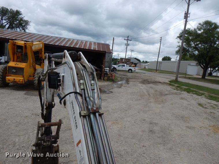 image for item FN9298 2006 Bobcat 430HAG  mini excavator