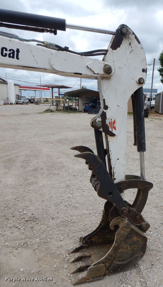 image for item FN9298 2006 Bobcat 430HAG  mini excavator