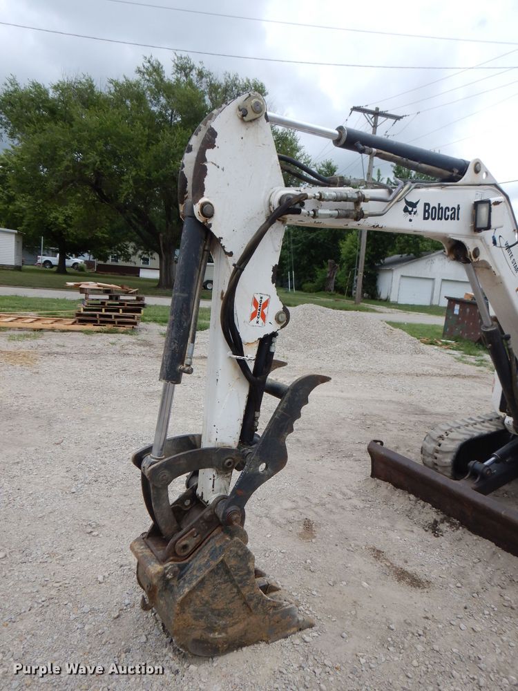 image for item FN9298 2006 Bobcat 430HAG  mini excavator