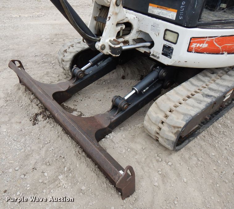 image for item FN9298 2006 Bobcat 430HAG  mini excavator