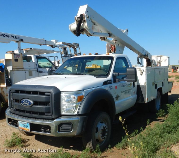 image for item FU9136 2012 Ford F550 Super Duty bucket truck