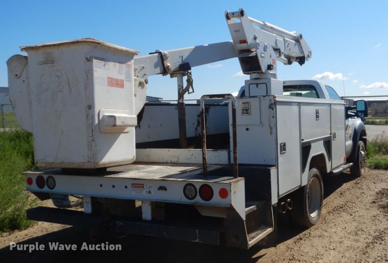 image for item FU9136 2012 Ford F550 Super Duty bucket truck