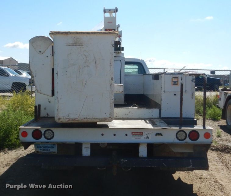 image for item FU9136 2012 Ford F550 Super Duty bucket truck