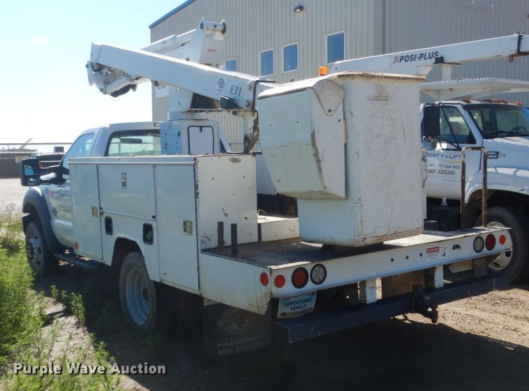 image for item FU9136 2012 Ford F550 Super Duty bucket truck