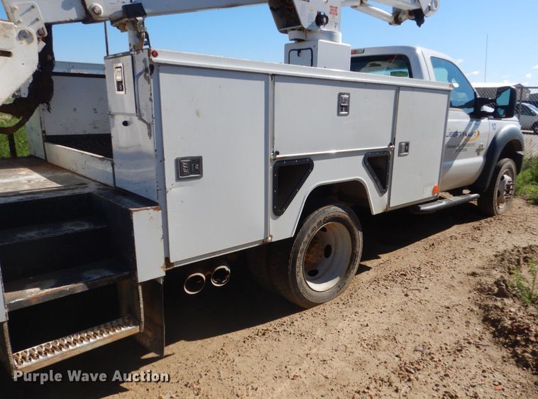 image for item FU9136 2012 Ford F550 Super Duty bucket truck