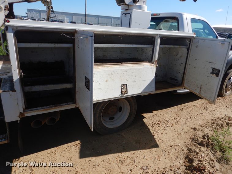 image for item FU9136 2012 Ford F550 Super Duty bucket truck