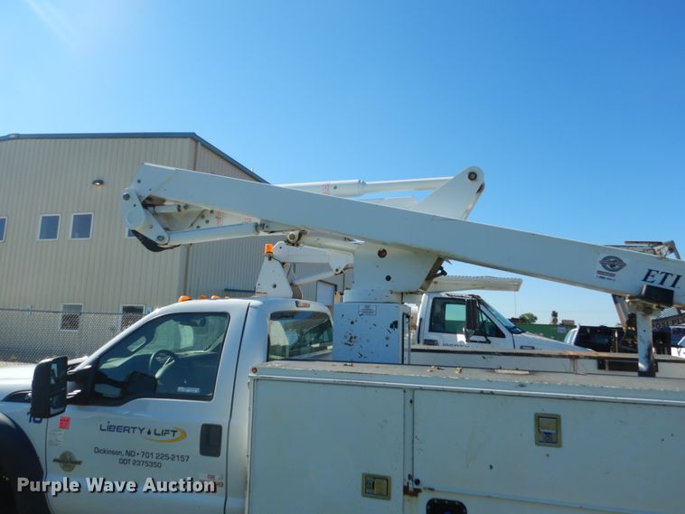 image for item FU9136 2012 Ford F550 Super Duty bucket truck